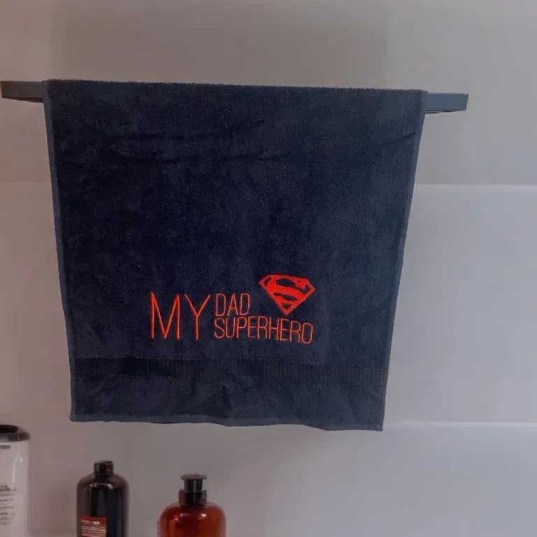 Handdoek 'My Dad My Syperhero'