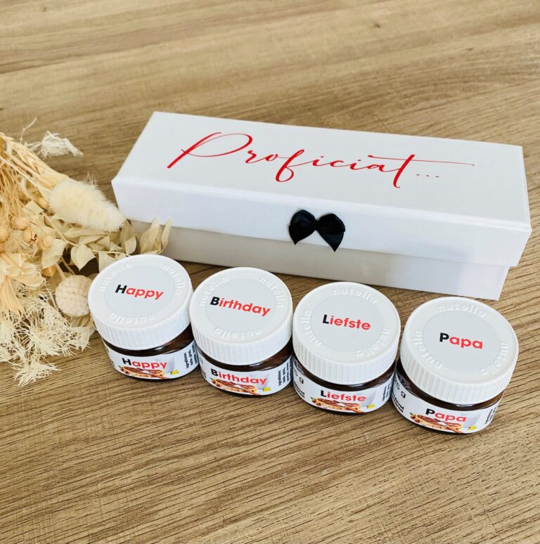 Wit verrassingsdoosje met 4 gepersonaliseerde mini nutella's
